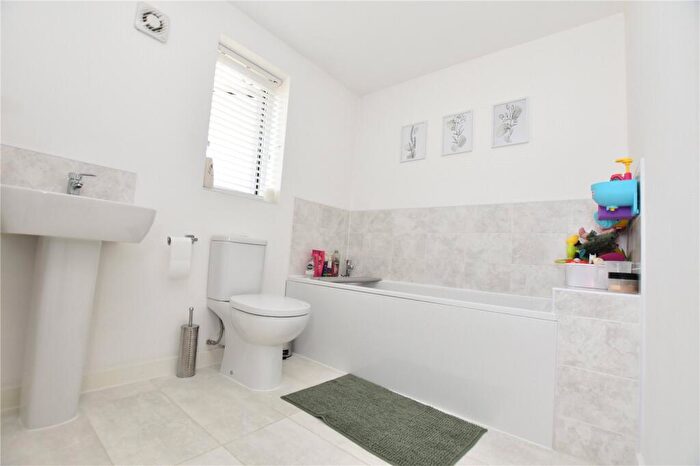 4 Bedroom Detached House For Sale In Piccolo Row, Churwell, Morley, Leeds, LS27