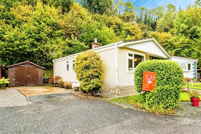 2 Bedroom Detached House For Sale In Bostal Road, Steyning, West Sussex, BN44