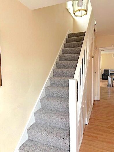 4 Bedroom House To Rent In Heaton Road Gatley, Manchester, M20