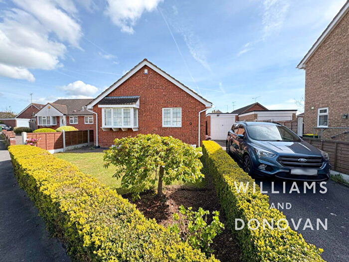 2 Bedroom Detached Bungalow To Rent In Rectory Avenue, Rochford, SS4