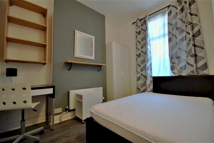 3 Bedroom End Of Terrace House To Rent In Carmelite Road, Coventry, CV1