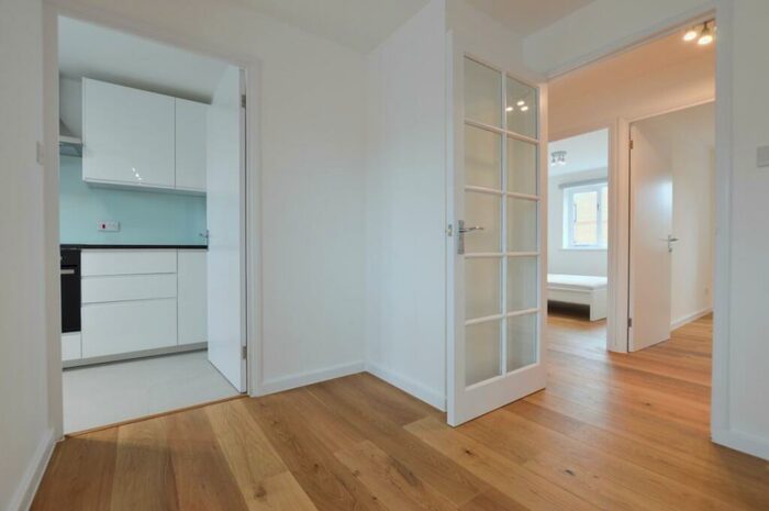 2 Bedroom Apartment To Rent In Draycot Close, Cricklewood, NW2