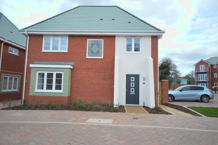 Property To Rent In Kilty Place, Daws Hill, High Wycombe, HP11