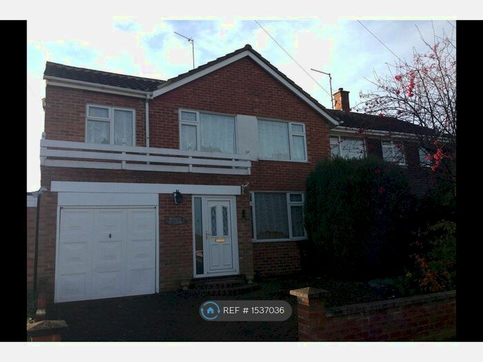 4 Bedroom Semi-Detached House To Rent In Meadow Close, Northampton, NN5