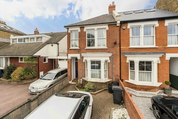 4 Bedroom Property To Rent In Stanley Road, Teddington, TW11