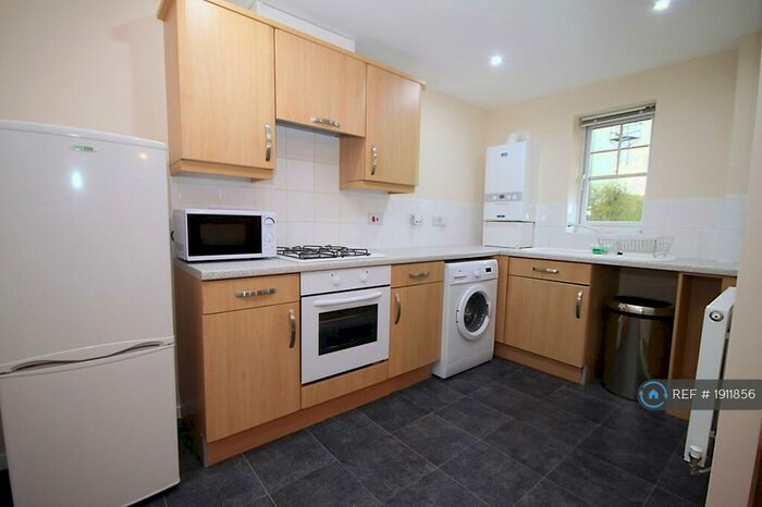 2 Bedroom Flat To Rent In Sanderson Villas, Gateshead, NE8