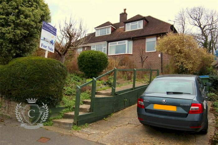 3 Bedroom Semi-Detached House For Sale In Riverside Avenue, Wallington, Fareham, Hampshire, PO16