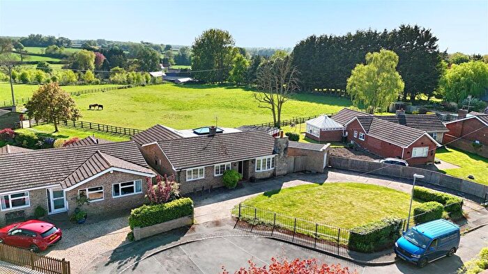 4 Bedroom Detached Bungalow For Sale In Plum Park Lane, Paulerspury, NN12