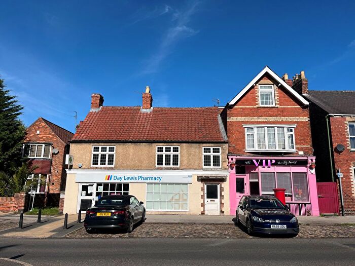 2 Bedroom Flat To Rent In Front Street, Acomb, York, YO24