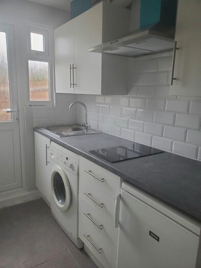 Studio To Rent In Waltham Avenue, London NW9