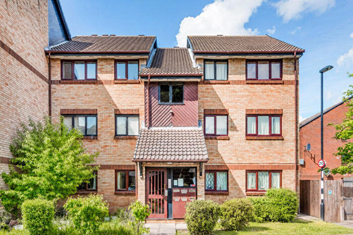 1 Bedroom Apartment For Sale In Adams Way, Croydon, CR0