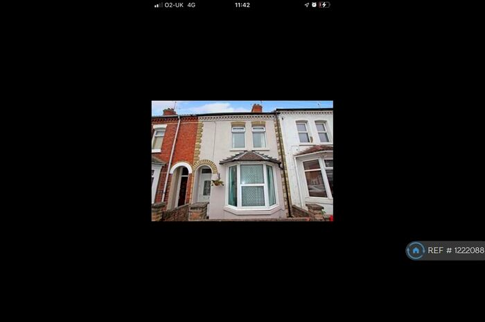 3 Bedroom Terraced House To Rent In Cromwell Road, Rushden, NN10