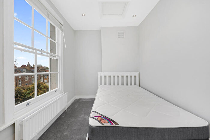 2 Bedroom Flat To Rent In Arthur Road, Upper Holloway, N7
