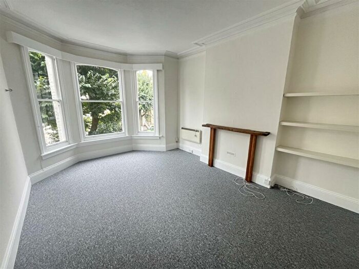1 Bedroom Apartment To Rent In Tisbury Road, Hove, BN3