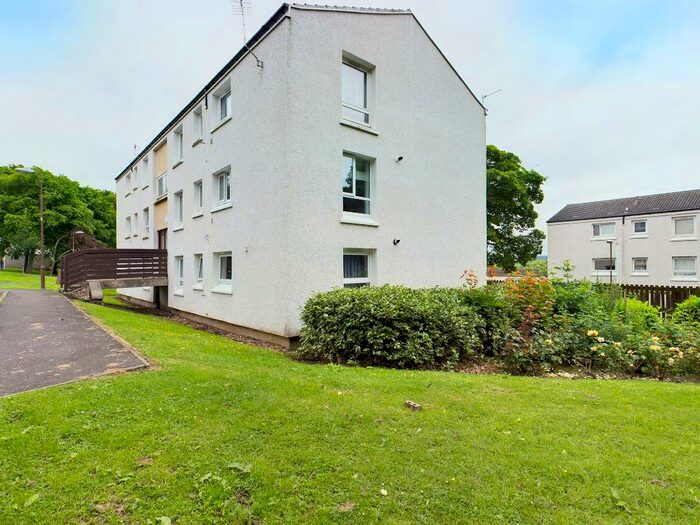 3 Bedroom Flat To Rent In Vancouver Avenue, Livingston, West Lothian, EH54