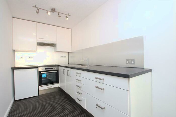 Flat To Rent In Bedford Court, Bath, BA1