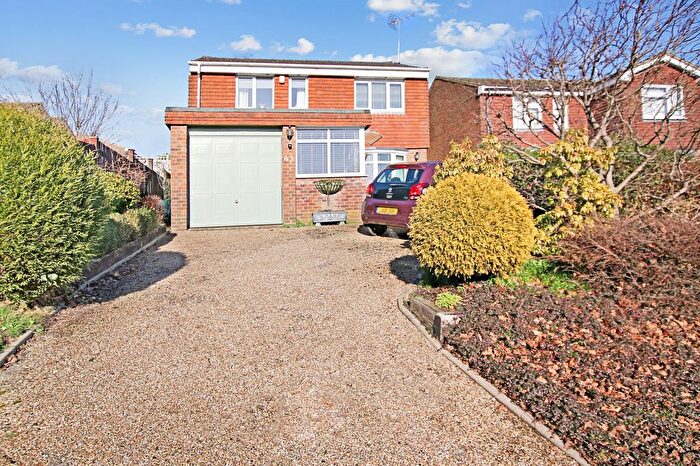 4 Bedroom Detached House For Sale In Burleigh Way, Crawley Down, RH10