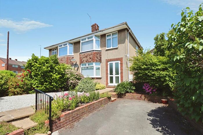 3 Bedroom Semi-Detached House For Sale In The Ride, Kingswood, Bristol, BS15