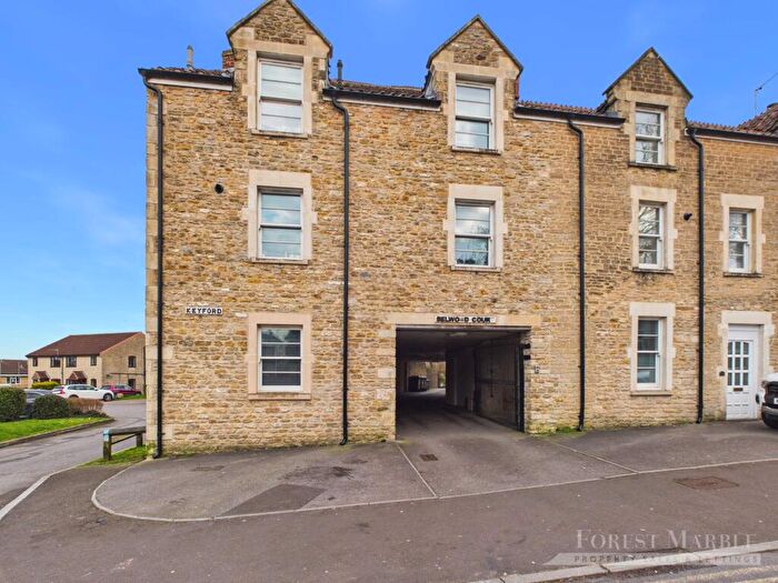 2 Bedroom Flat For Sale In Selwood Court, Frome, BA11