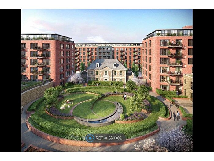 3 Bedroom Flat To Rent In Minotaur House, London, SE18