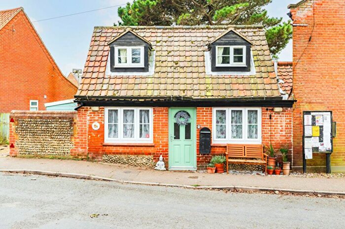 1 Bedroom Cottage For Sale In The Street, Happisburgh, NR12