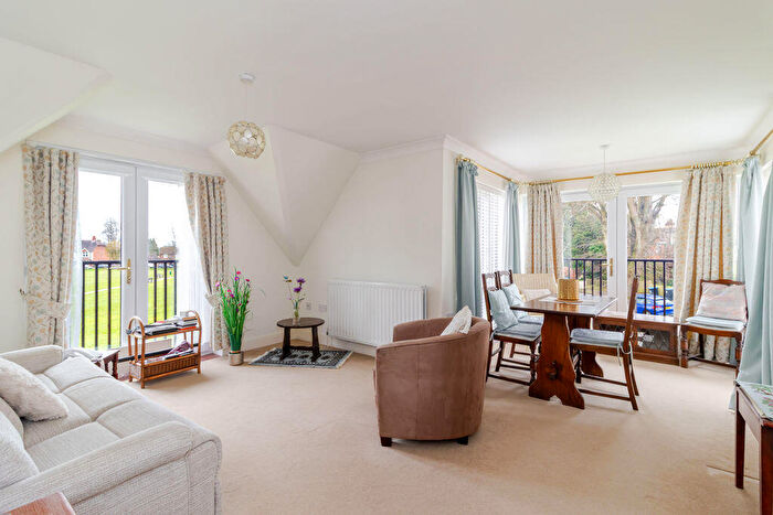 2 Bedroom Retirement Property For Sale In Redvers Road, Warlingham, CR6