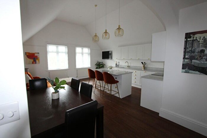 4 Bedroom Maisonette To Rent In Hartfield Road, Eastbourne, East Sussex, BN21