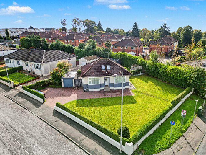 3 Bedroom Detached Bungalow For Sale In Drumry Road, Clydebank, G81
