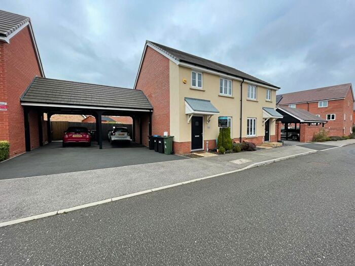 3 Bedroom Property To Rent In Osea Grove, Newton Leys, Bletchley, Milton Keynes., MK3