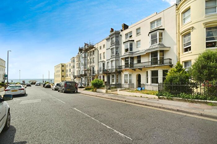 2 Bedroom Flat For Sale In Lower Rock Gardens, Brighton, BN2