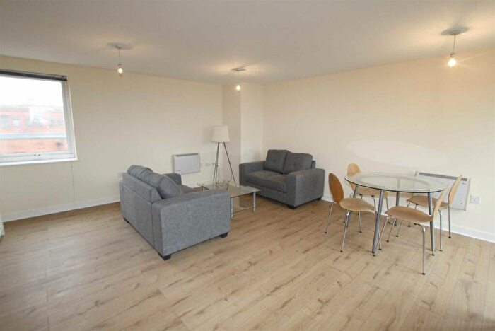 3 Bedroom Apartment To Rent In Central Court, Melville Street, M3