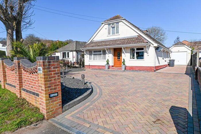 4 Bedroom Detached Bungalow For Sale In Victory Avenue, Horndean, PO8