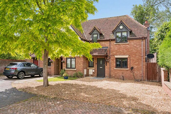 3 Bedroom Semi Detached House For Sale In Drayton Road, Newton Longville, Buckinghamshire, MK17