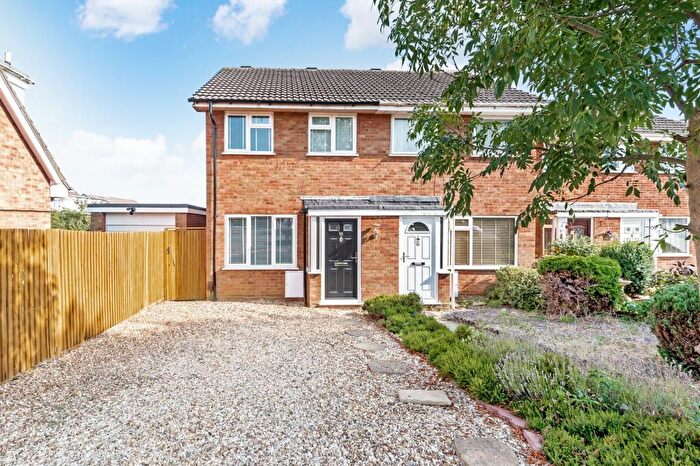 2 Bedroom End Of Terrace House To Rent In Clover Road, Flitwick, MK45