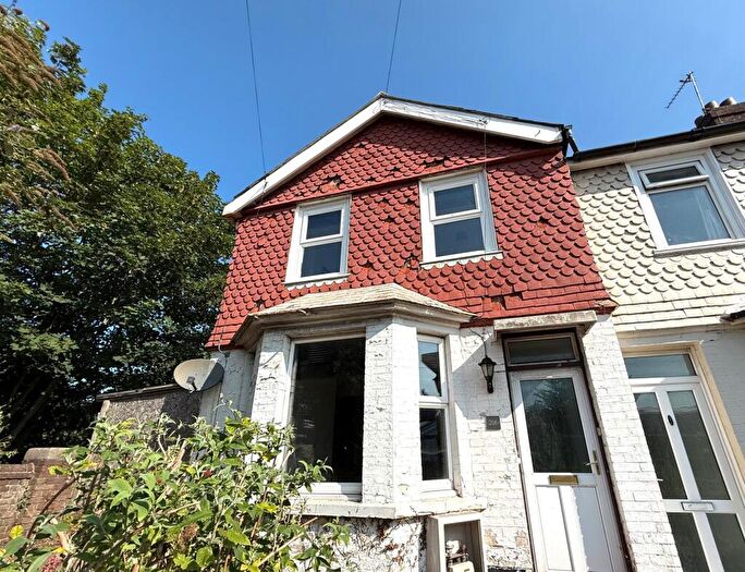 2 Bedroom Semi-Detached House To Rent In Whitley Road, Eastbourne, BN22