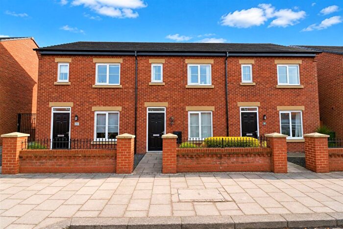 3 Bedroom Town House To Rent In Plank Lane, Leigh, WN7