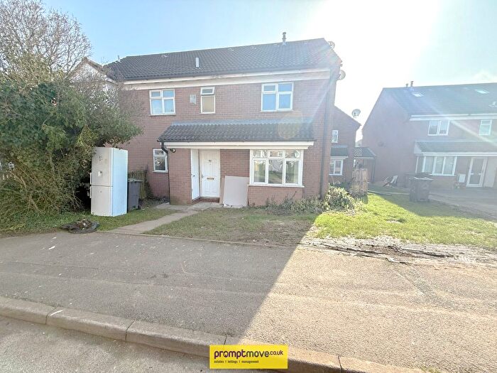 2 Bedroom Property To Rent In Dorrington Close, Luton, LU3