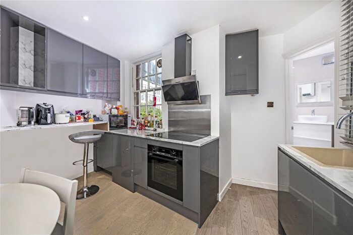 2 Bedroom Flat To Rent In Bidborough Street, London, WC1H