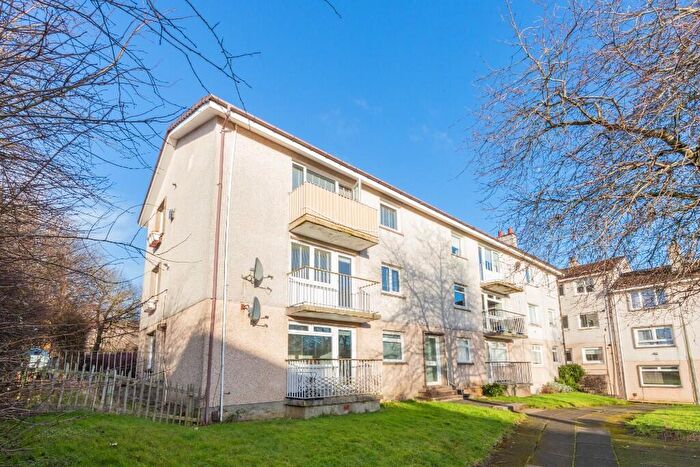 2 Bedroom Flat For Sale In Montreal Park, Glasgow, G75