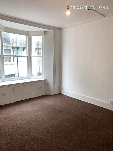 1 Bedroom Apartment To Rent In Grafton Street, Brighton, East Sussex, BN2