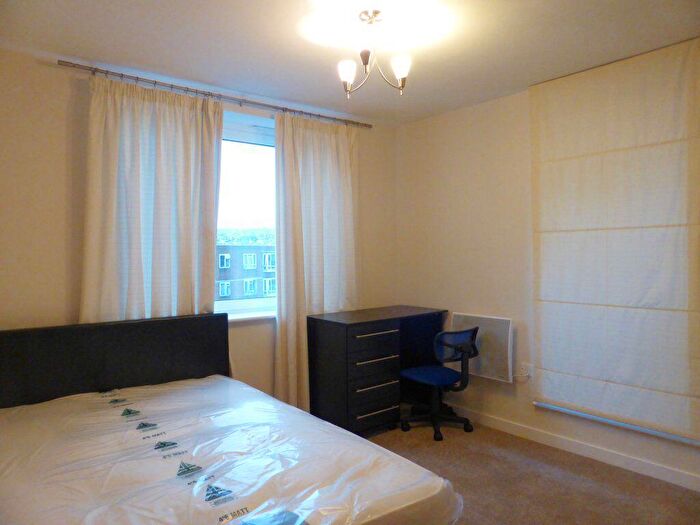 3 Bedroom Flat To Rent In Sheffield Court -, P15