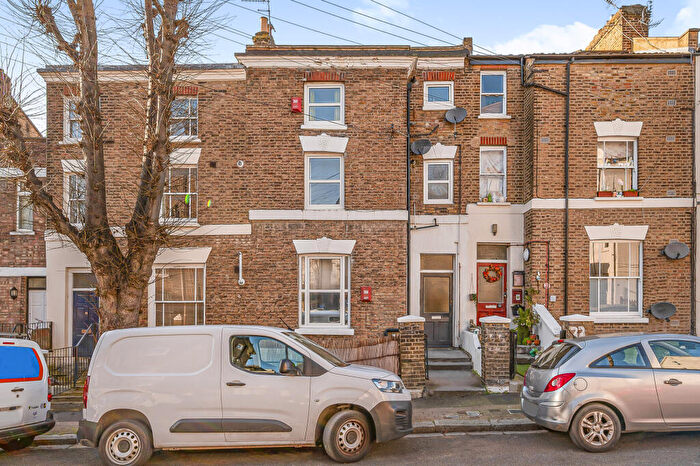 1 Bedroom Flat For Sale In Rye Hill Park, SE15