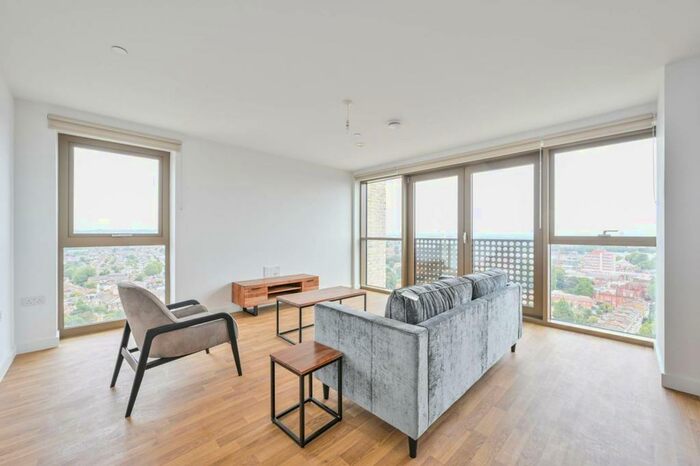 3 Bedroom Flat To Rent In Aster Apartments, Apex Gardens, Tottenham, London, N15