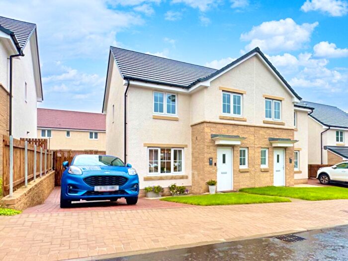 3 Bedroom Semi-Detached House For Sale In Colville Crescent, Glengarnock, KA14