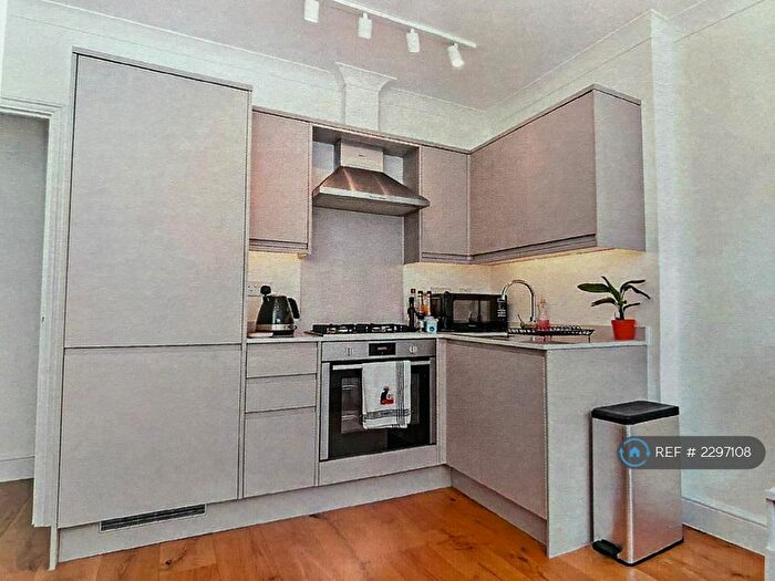 1 Bedroom Flat To Rent In Chequer Street, St. Albans, AL1