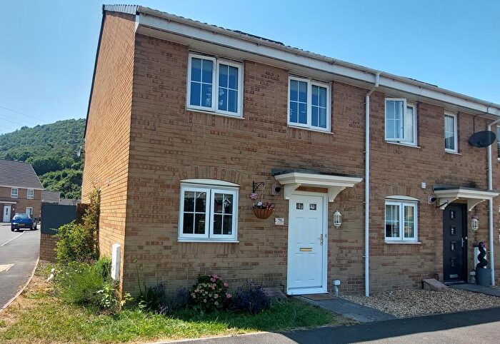 3 Bedroom End Of Terrace House For Sale In Ynys Y Wern, Cwmavon, Port Talbot, Neath Port Talbot., SA12