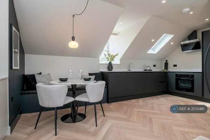 2 Bedroom Flat To Rent In Newmarket Road, Cambridge, CB5