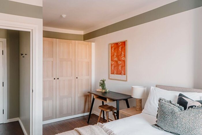 1 Bedroom Flat To Rent In Nevern Place, London, SW5