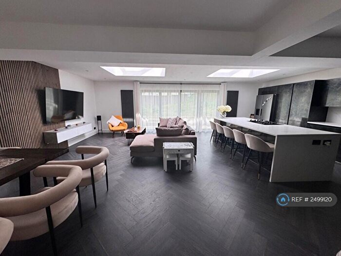 3 Bedroom End Of Terrace House To Rent In Hillcrest Road, London, BR1