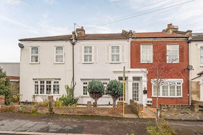 1 Bedroom Flat To Rent In Caroline Road, Wimbledon, London, SW19